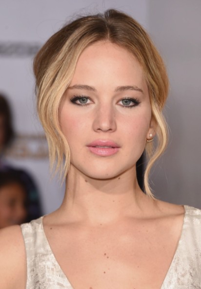 Jennifer Lawrence: Hollywood’s Reluctant Superstar with Unstoppable Talent