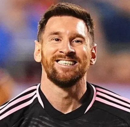 Lionel Messi: A Football Legend Who Redefined the Beautiful Game